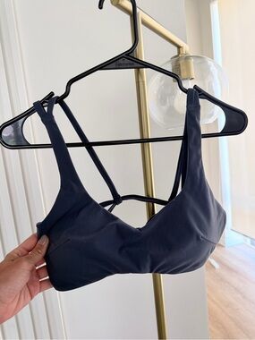 Alphalete Light Gray Patterned Racerback Sports Bra